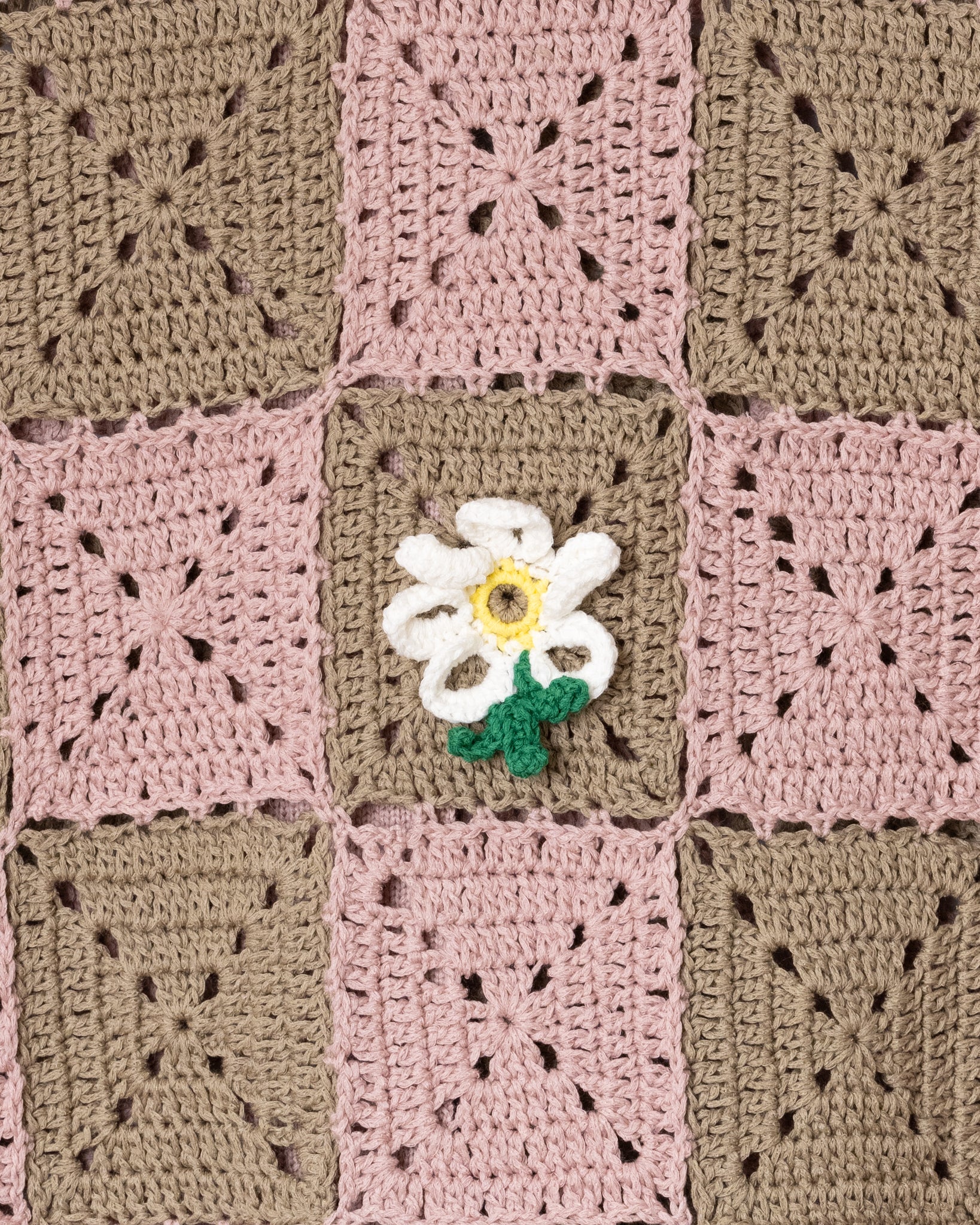 Chaqueta de punto de punto de mana de la flor de crochet -pink / beige